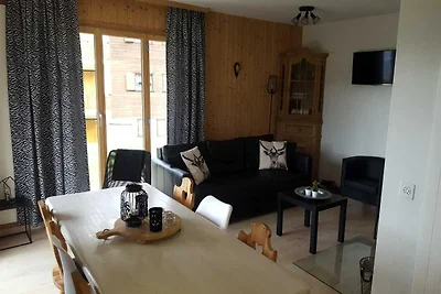 Angenehme Wohnung mit Terrasse in Hügeln
