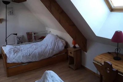 4 Zimmer + 2 Zwischengeschosse, 12 Schlafplät...