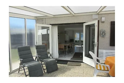 Holiday house in Ouddorp with Swimming Pool