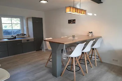 Ferienhaus in Esgrus mit Schwimmbecken