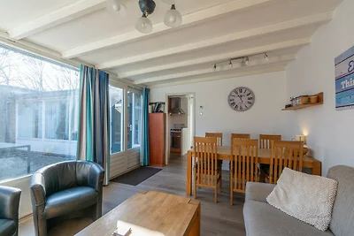 Bungalow in Sint Maartenszee am Strand