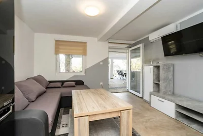 Apartments Robi & Kristina - Two Bedroom Apar...