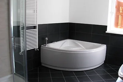 Wohnung in Villa mit Schwimmbad mit...