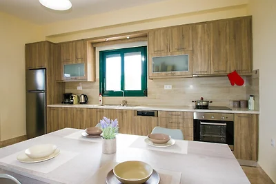 Huis bij Souda Strand met Zwembad