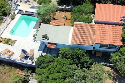Villa in Drvenik Veli mit Schwimmbecken