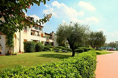 Belvilla by OYO Apartment in Peschiera del...