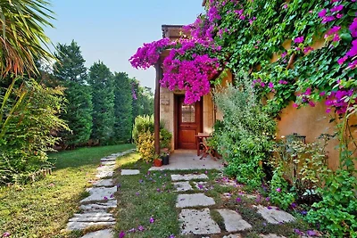 Ferienhaus in den Archanen mit Garten