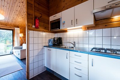 Holzbungalow mit Geschirrspüler, 1,5 km vom S...