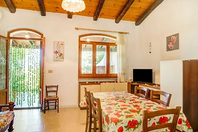 Bellissima villa con giardino arredato