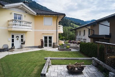 Gemütliches Ferienhaus in Goldegg mit Garten