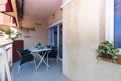 Wohnung in Roses mit Terrasse
