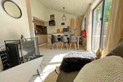 Bungalow bij meer van Vallée de Rabais