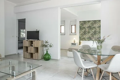 Euphorbia Apartment by Wonderful Italy