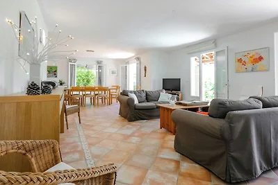 Confortevole villa con piscina privata