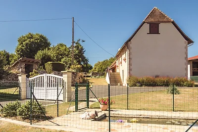 Schönes Ferienhaus in der Nähe von See und...