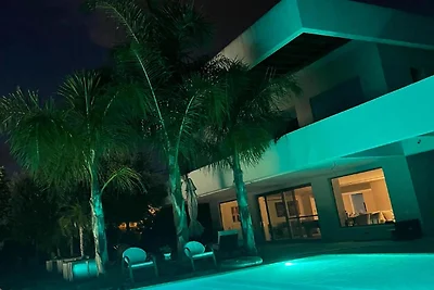 Villa in Patras mit Pool am Strand