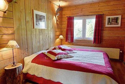 Imposant vakantiehuis in Stoumont met binnenz...