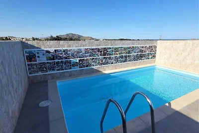 Penthouse mit privatem Pool in Strandnähe