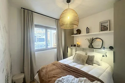 PRACHTIG APPARTEMENT MET 2 SLAAPKAMERS DICHTB...