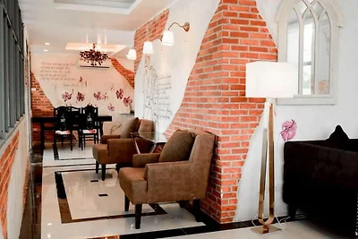 Premier Deluxe-Aufenthalt | Botschaftsviertel