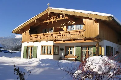 Appartamento per vacanze a Krün con piscina