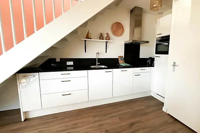 Haus am Wasser mit Terrasse für 6 Personen