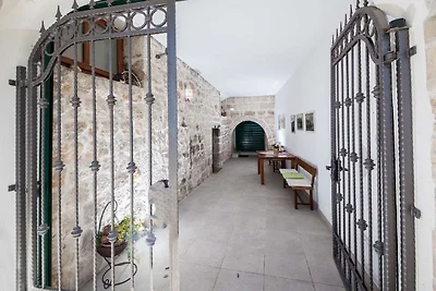 Gemütliches Ferienhaus in Podgora