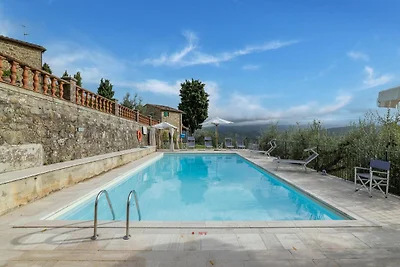 Panoramico appartamento in pietra, con...