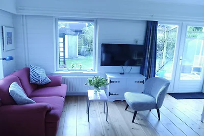 Holiday house in Warmenhuizen with 3 bedrooms