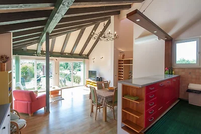 Charmantes Ferienhaus in Zaton mit Garten