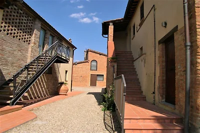 Apartment in Chianti with swimming pool