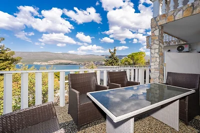 Apartment mit 2 Schlafzimmern und Meerblick