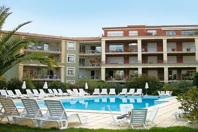 Provencal Apartment in town center