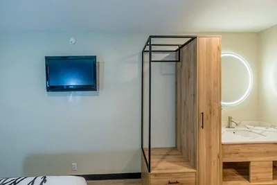 1 kingsize bed | Kitchenette