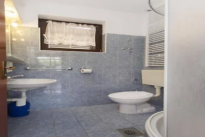 Einladendes Apartment am Meer in Dalmatien