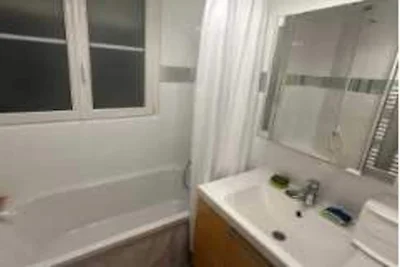 Modern appartement met 1 slaapkamer vlakbij M...