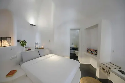 Fira Retreat con vista mare