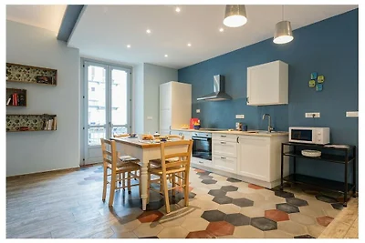 Wohnung in Torino mit Balkon und Parken