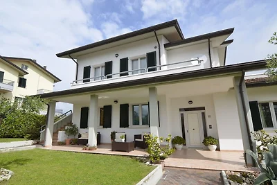 Spaziosa villa con giardino a Gemmano