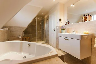 Komfortables Ferienhaus mit Sauna in...
