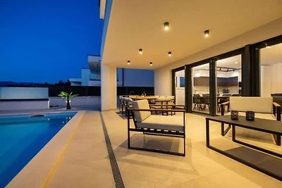 Villa Aria mit Pool