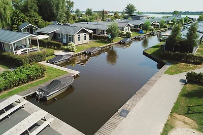 Mooi chalet met ac en sloep
