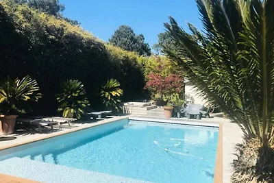 Häuser & Villen für 14 Personen