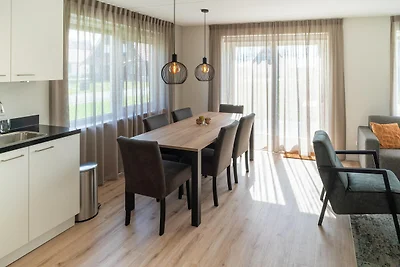 Schönes Ferienhaus in Scherpenisse mit...