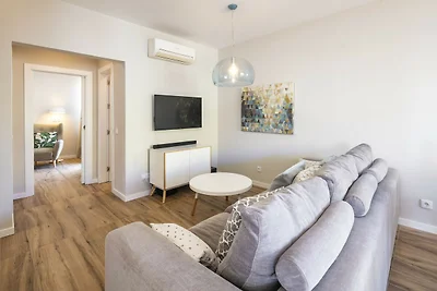 Modernes Apartment mit Meerblick, Terrasse