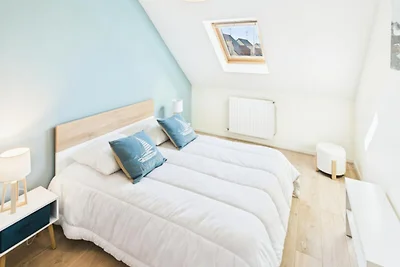 Haus nahe Skidivan Strand mit Garten