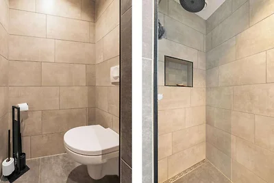 Luxury thatched holiday home for up to 6...