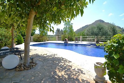 Lovely Holiday Home in Alcúdia with bubble ba...