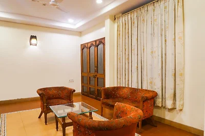 Super casa a schiera Oak Prabhat Road
