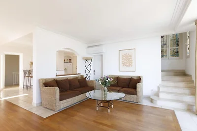 Prachtige villa met zeezicht voor een groep